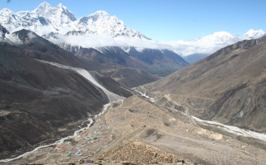 Kangtega & Thamserku above Dingboche