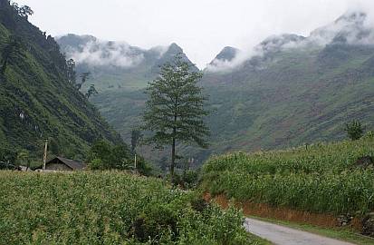 The road up to Meo Vac, driving deep into the mountains