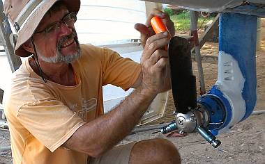 Installing the blades on our original prop