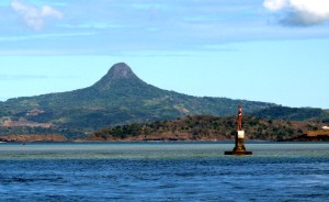 Entereing Bandrele Pass, Mayotte