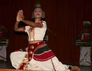 The candle dance, Kandy