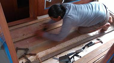 Houa enjoyed having the salon to himself to work on floor suports