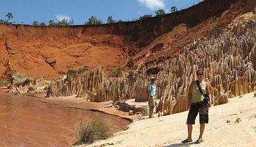 Jon & Amanda in the hot, beautiful Tsingy Rouge