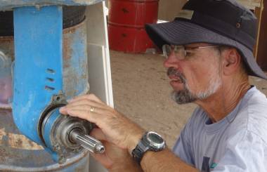 Jon inserting the bottom gear-cluster into the sail-drive