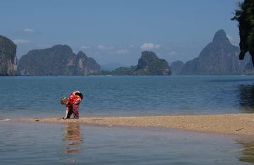 Bright skies, calm seas on west coast of Thailand