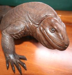 Komodo dragon carving