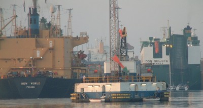 Approaching the first lock, both sides heading toward the Pacific.