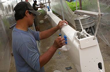 The mast got sanded despite the impending storm