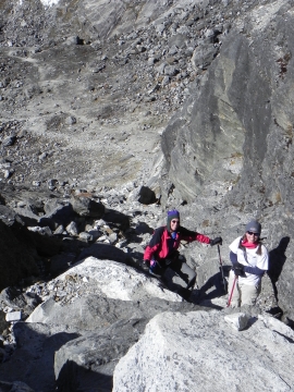 Sue & Amanda on the steep Cho La trail