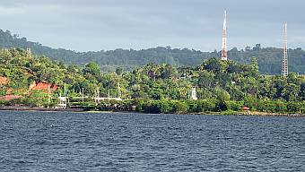 Approaching Tampa Garam from the north