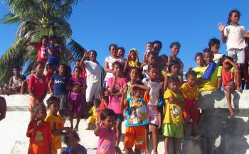 Villagers in the Tanimbars flock to see yachties