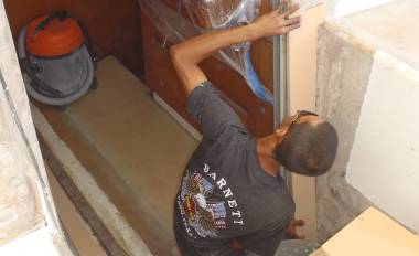 Max trimming & fitting foam around the entryway