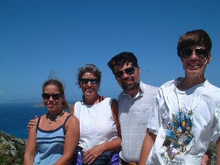 Amanda, Sue, Jon, and Chris (not quite THAT tall, but taller than Jon!)